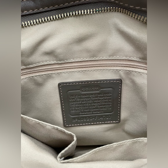 Coach handbag - Picture 2 of 10